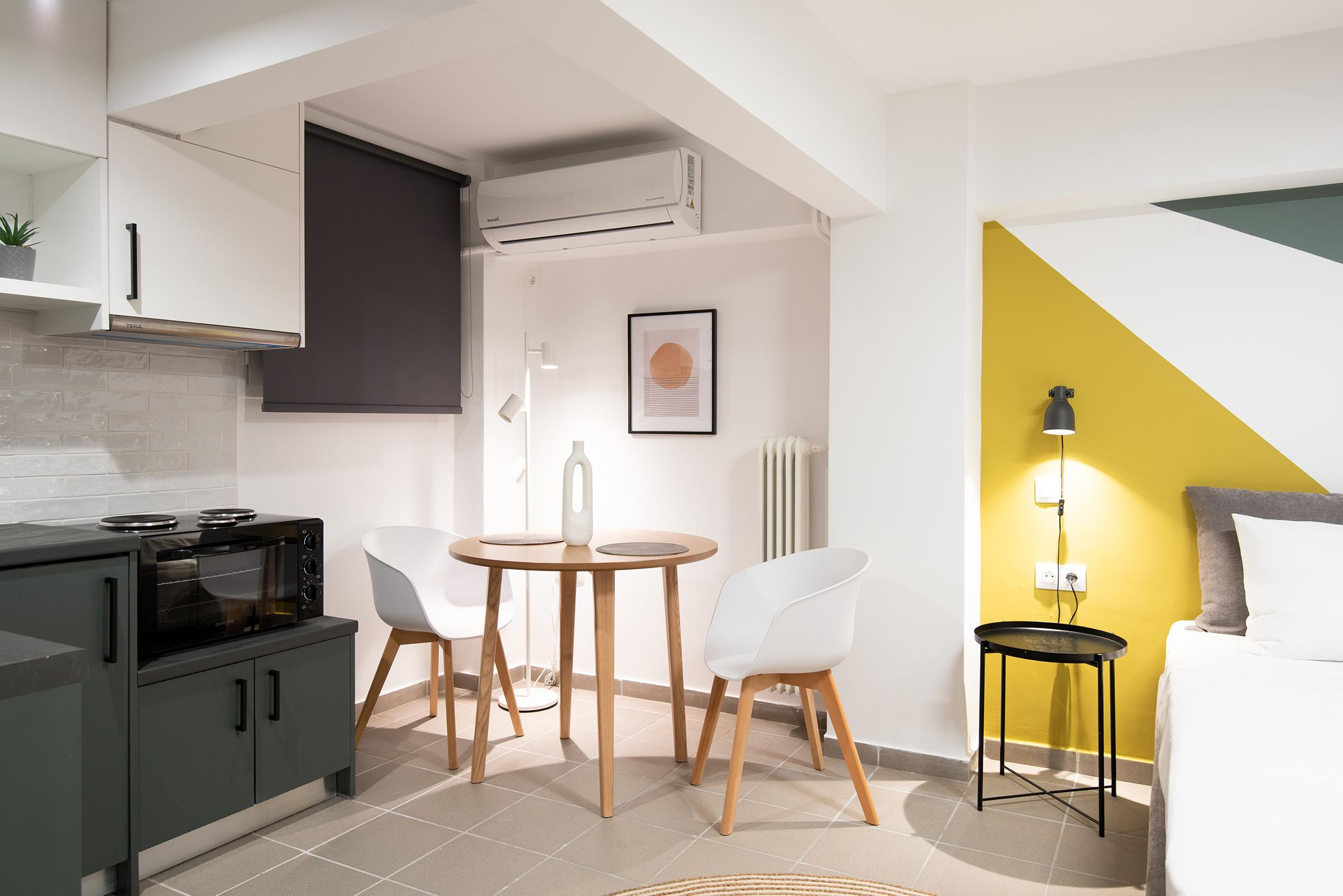 Mustard - Olive Airbnb - Image 4